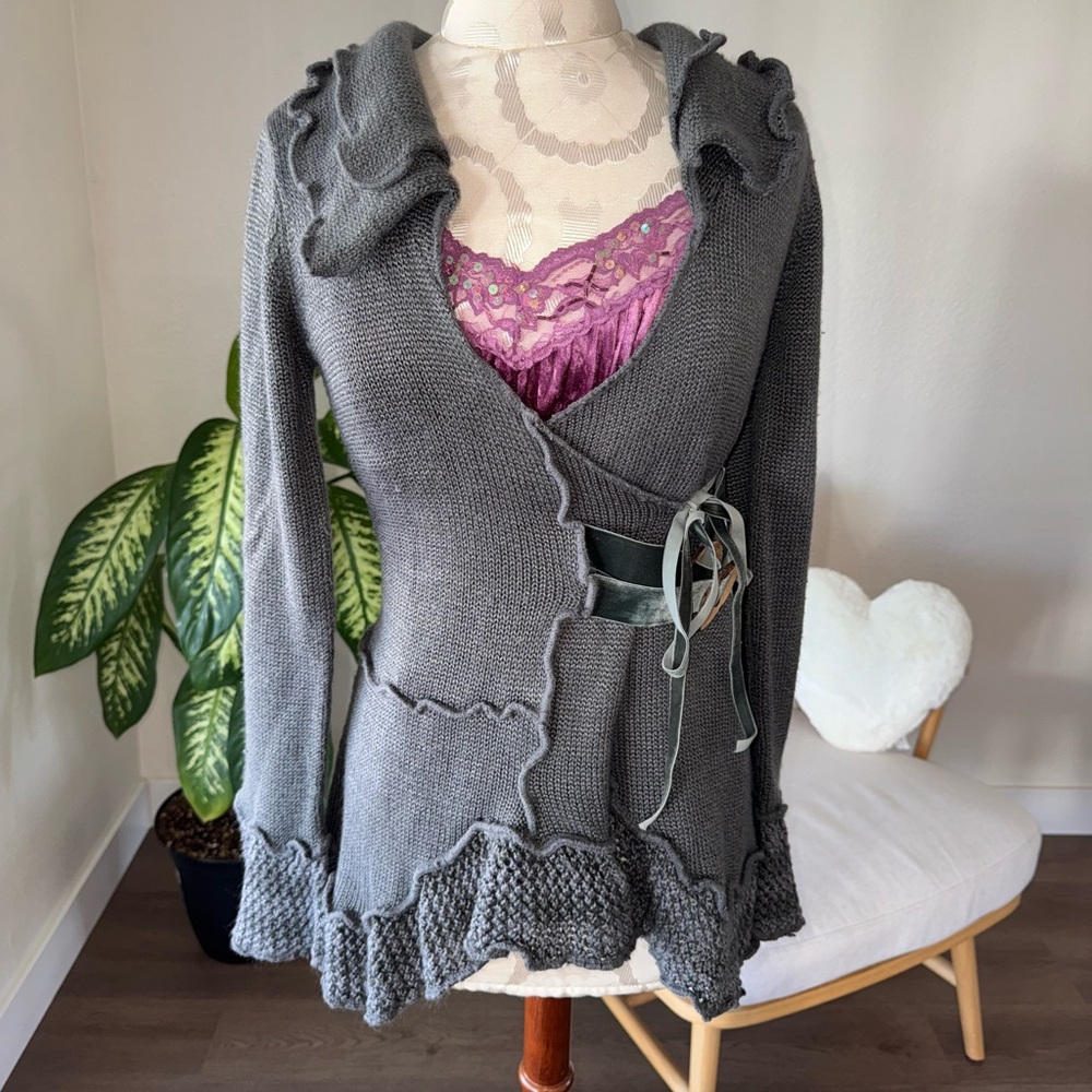 Boston Proper Asymmetrical Crochet Boho Gray Knit Ruffled Belted Cardigan Sz XS - Picture 7 of 16